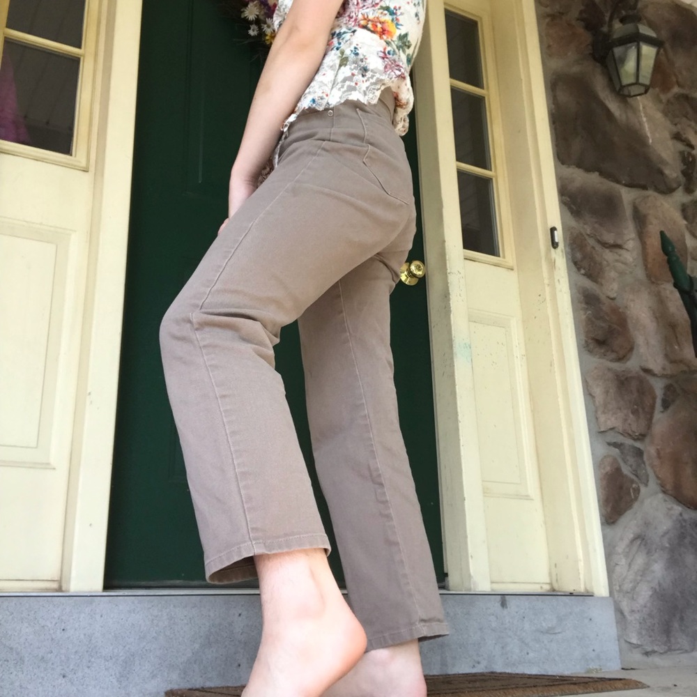 lee tan mom jeans
